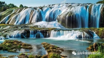 貴州黃果樹大瀑布、梵凈山、西江千戶苗寨、荔波大小七孔、鎮(zhèn)遠(yuǎn)古城遵義會(huì)議會(huì)址、息烽集中營(yíng)汽車七日游